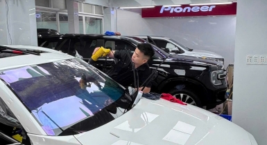 Phim cách nhiệt trong suốt cho ô tô – Giải pháp chống nóng