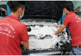 Dịch vụ rửa xe vệ sinh khoang máy thông minh tại Thuận ý