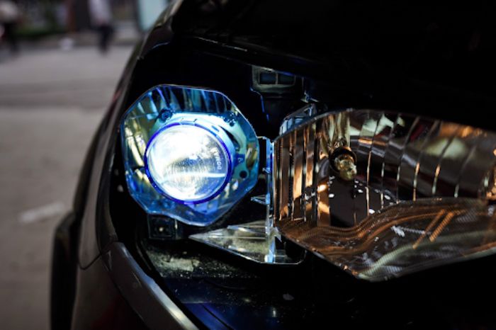 Độ đèn Bi Laser cho xe ô tô