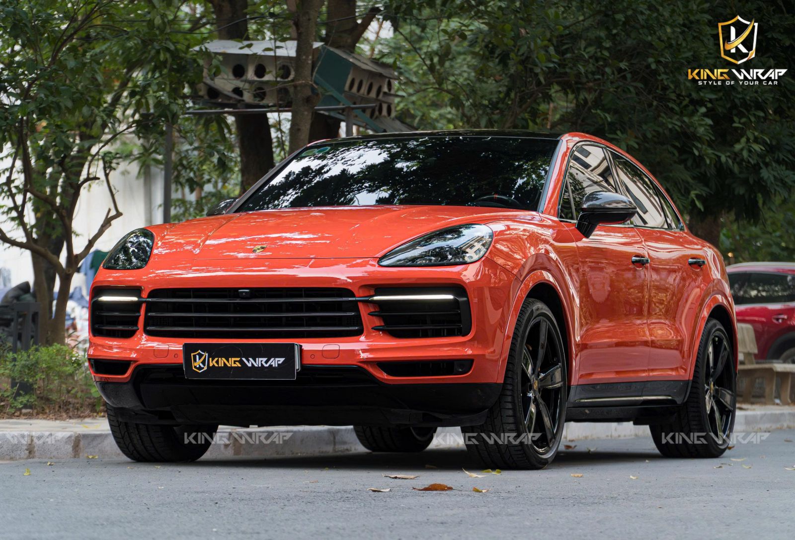 Dán decal ô tô: So sánh với sơn xe và bảng giá mới nhất